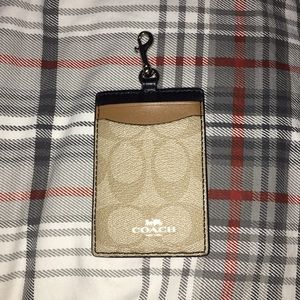 Coach card holder 😍